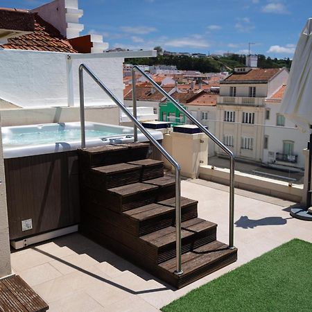 By The Sea - Nazare Bed & Breakfast ภายนอก รูปภาพ