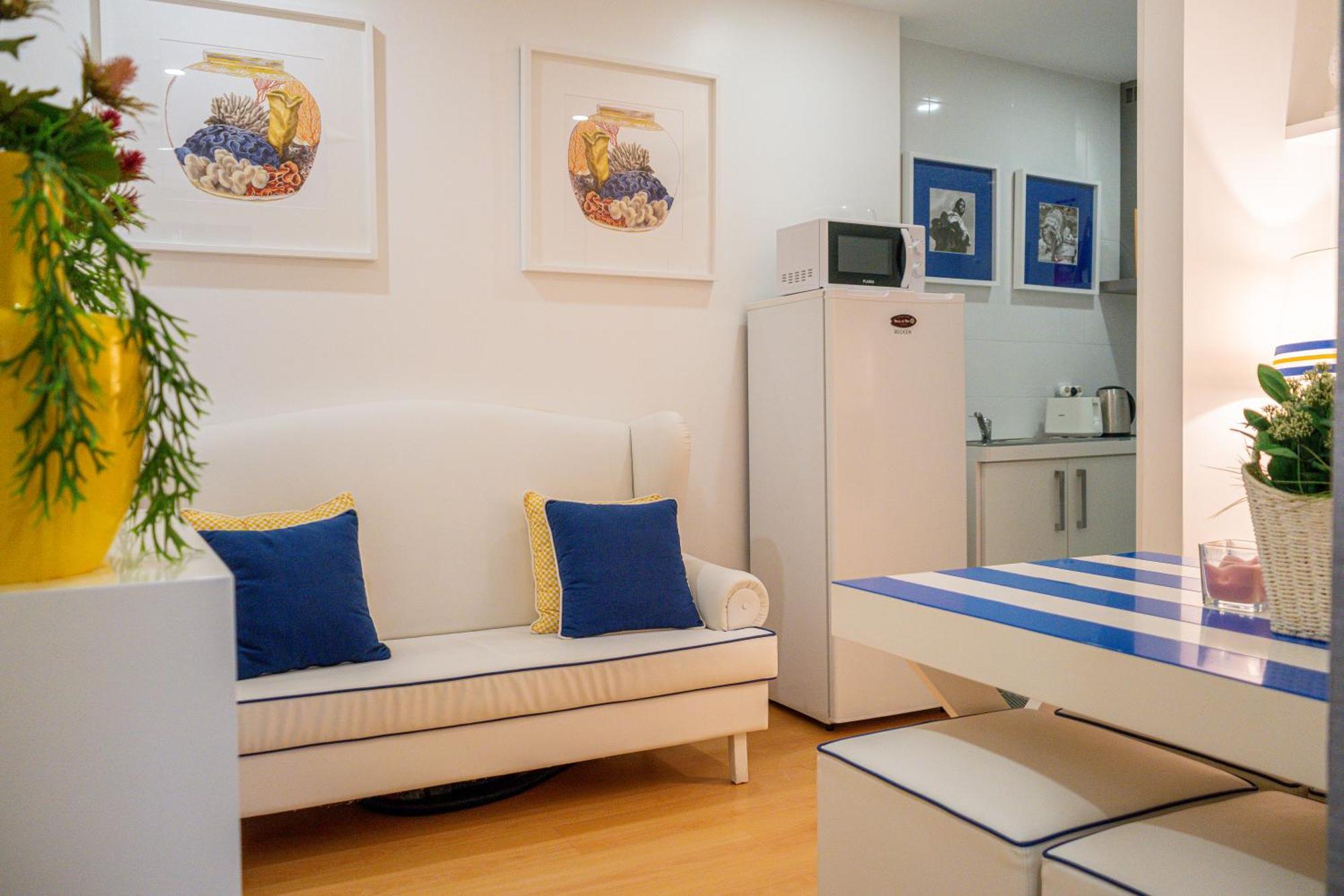 By The Sea - Nazare Bed & Breakfast ภายนอก รูปภาพ