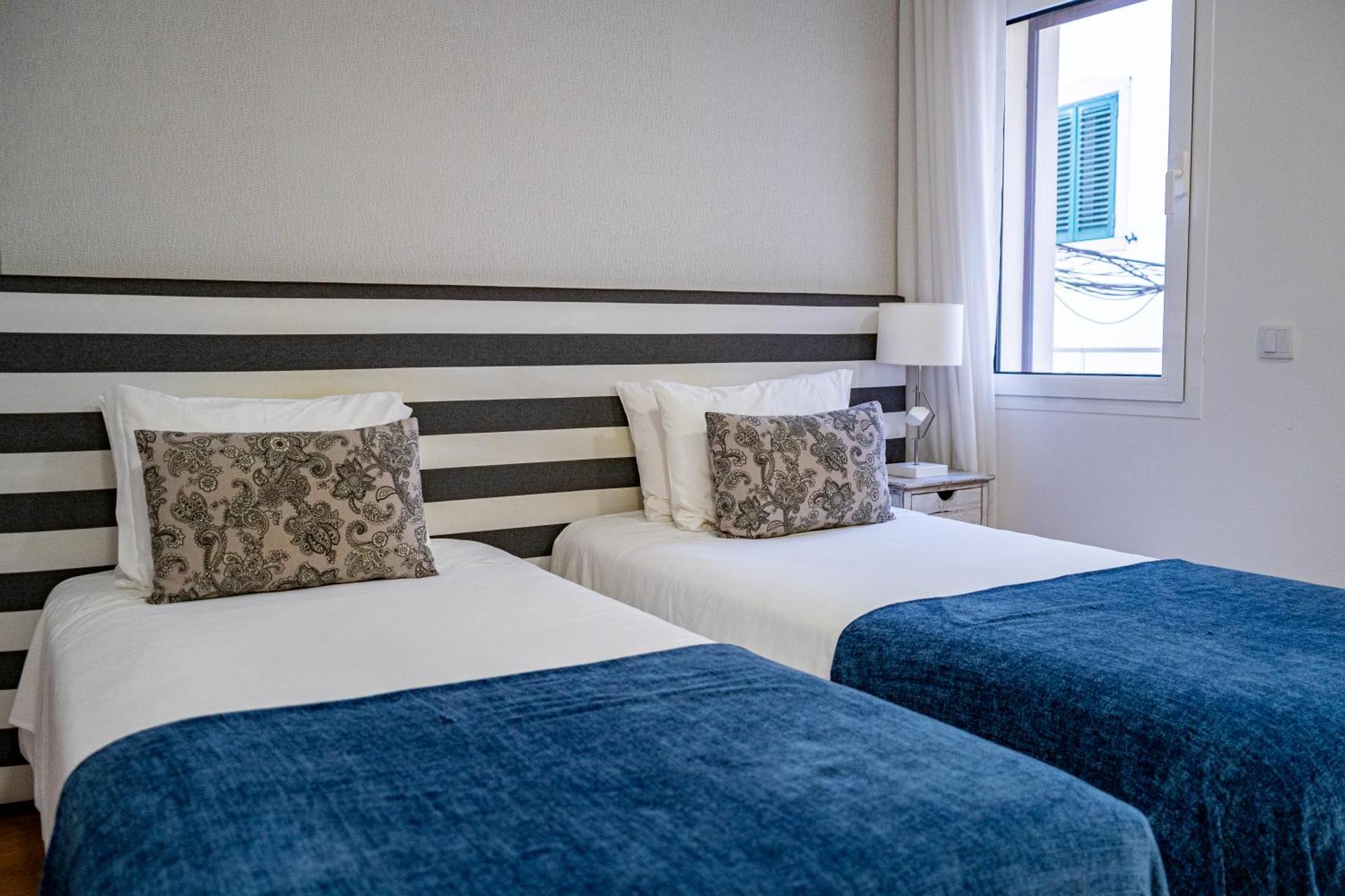 By The Sea - Nazare Bed & Breakfast ภายนอก รูปภาพ