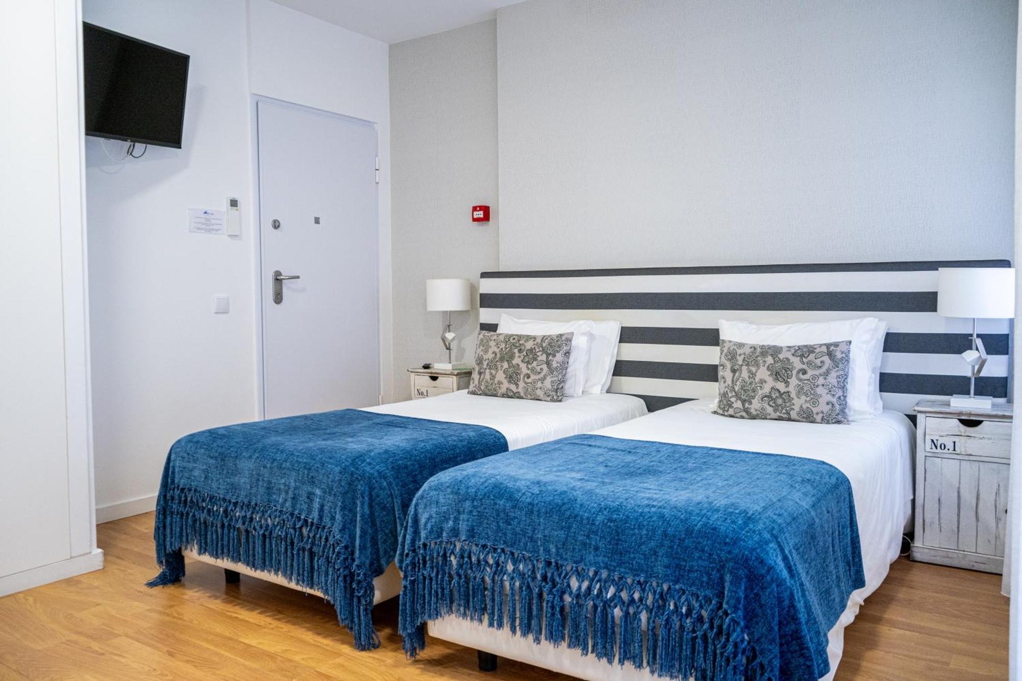 By The Sea - Nazare Bed & Breakfast ภายนอก รูปภาพ
