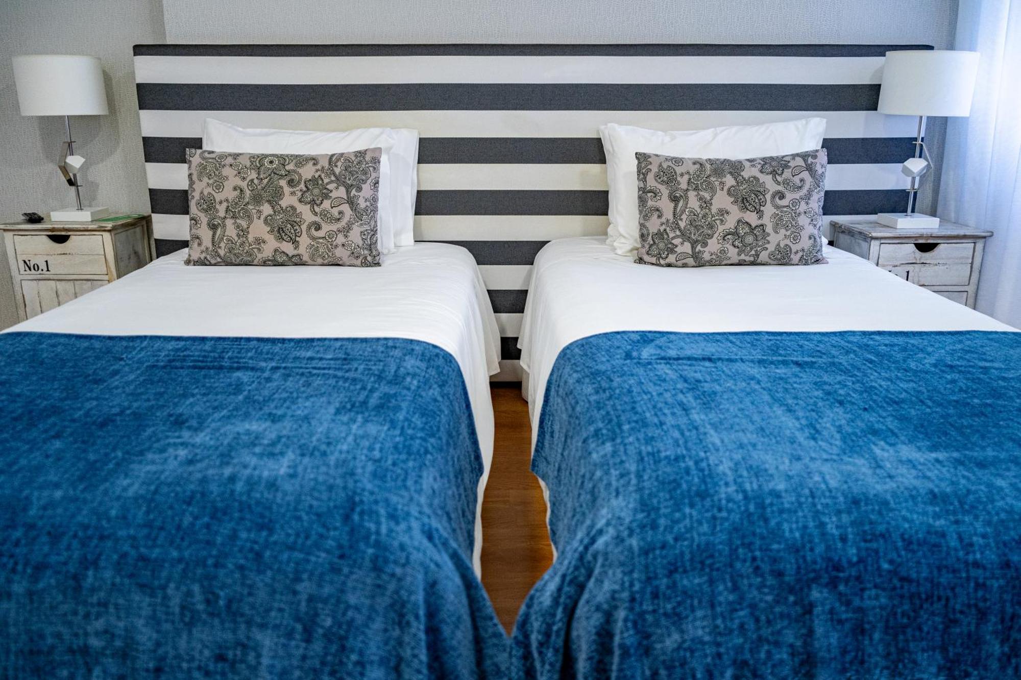 By The Sea - Nazare Bed & Breakfast ภายนอก รูปภาพ