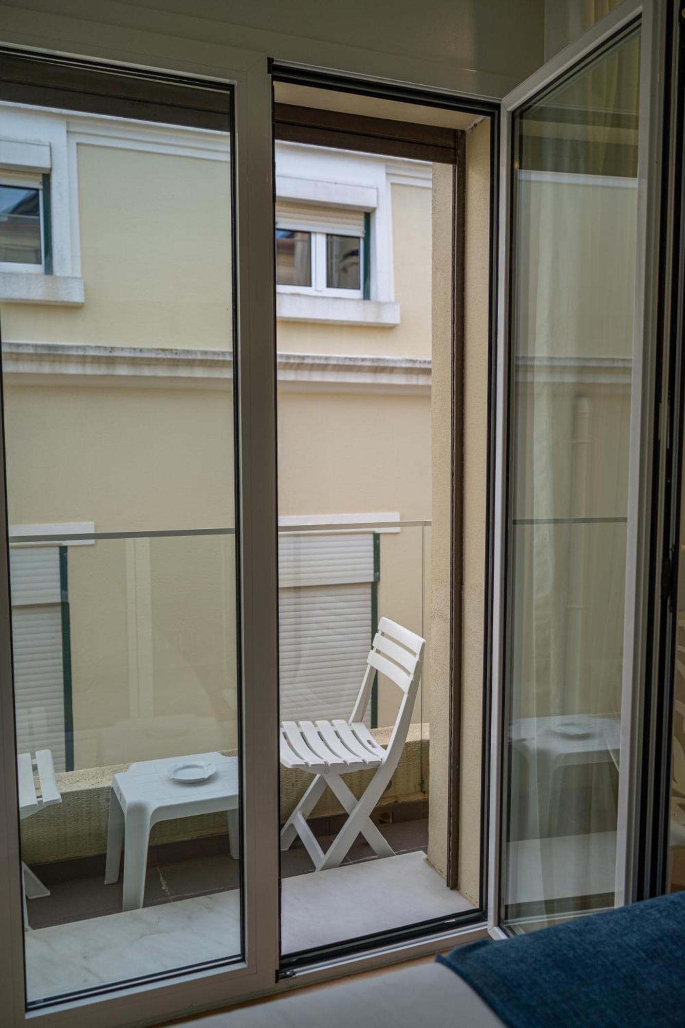 By The Sea - Nazare Bed & Breakfast ภายนอก รูปภาพ