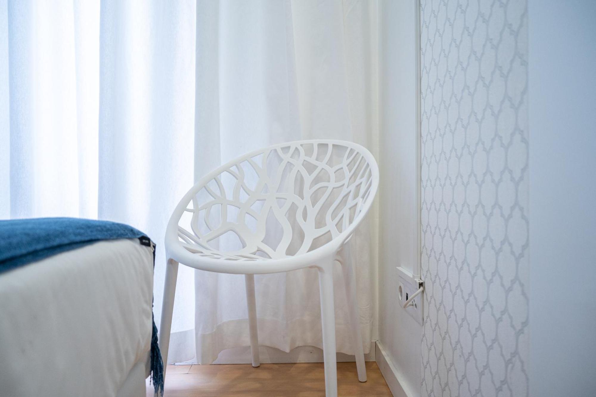 By The Sea - Nazare Bed & Breakfast ภายนอก รูปภาพ