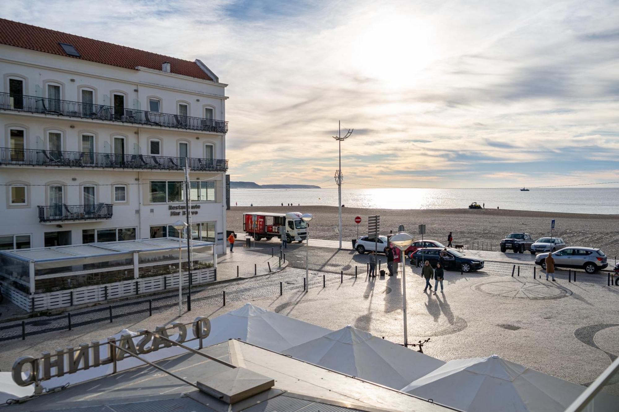By The Sea - Nazare Bed & Breakfast ภายนอก รูปภาพ