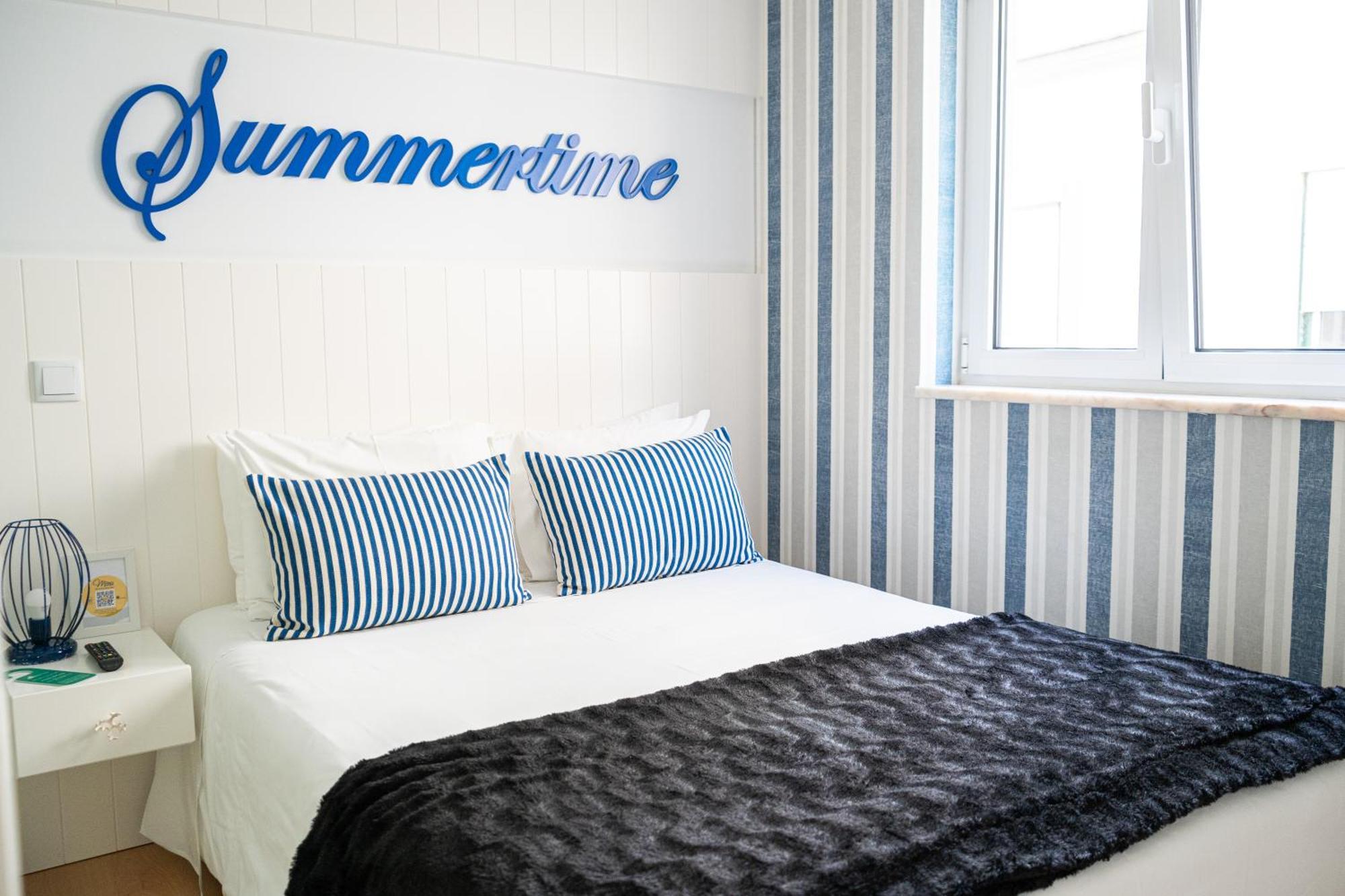 By The Sea - Nazare Bed & Breakfast ภายนอก รูปภาพ