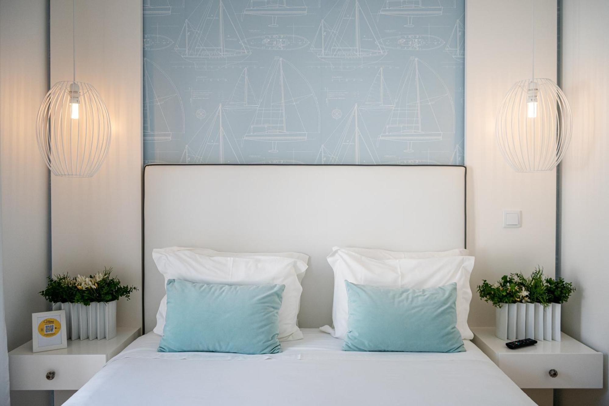 By The Sea - Nazare Bed & Breakfast ภายนอก รูปภาพ