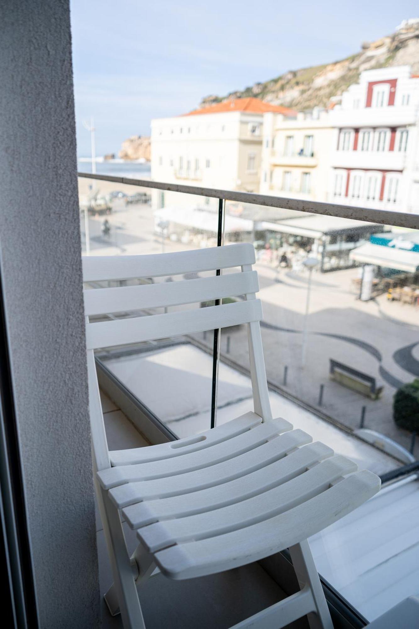 By The Sea - Nazare Bed & Breakfast ภายนอก รูปภาพ