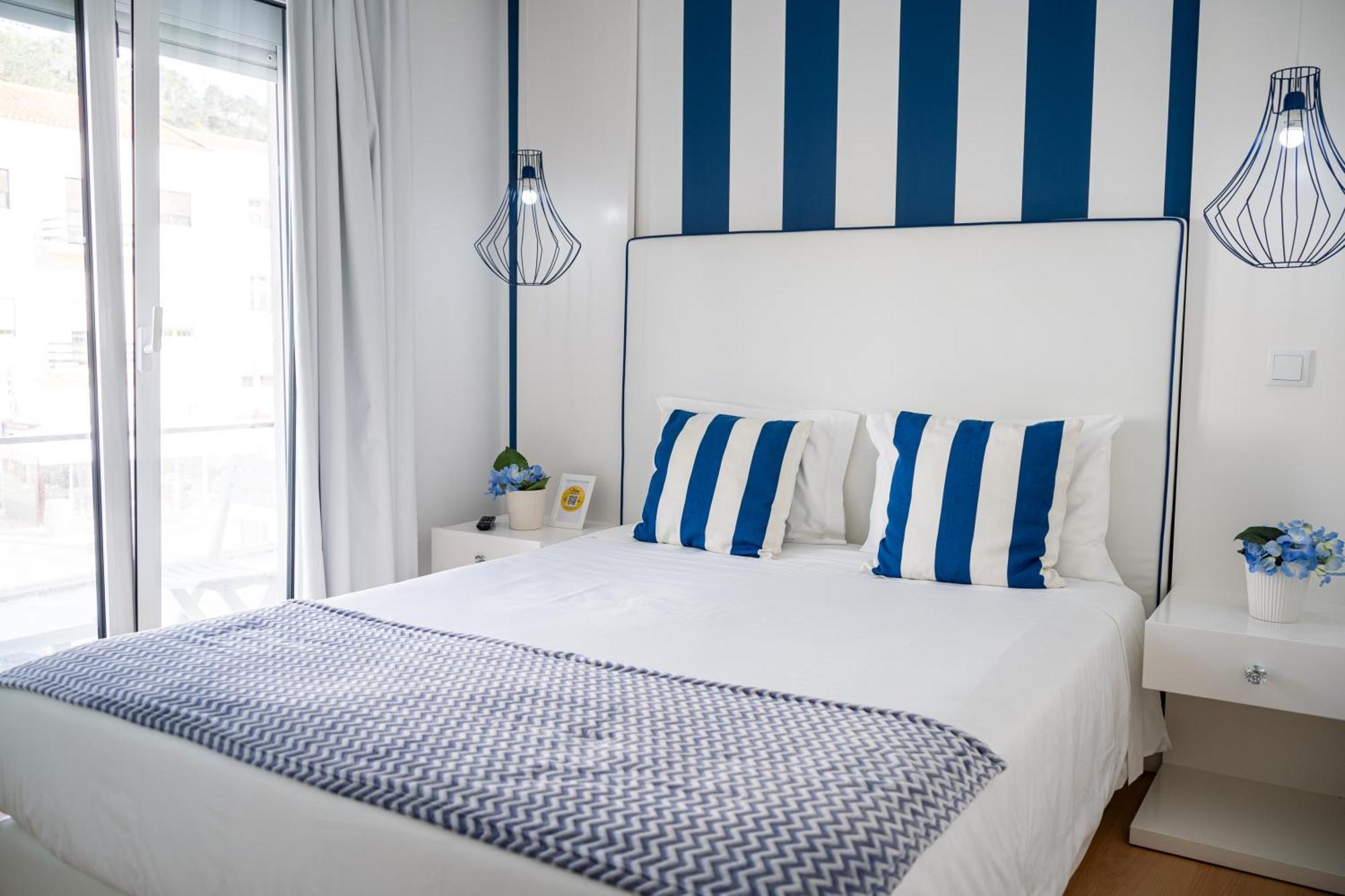 By The Sea - Nazare Bed & Breakfast ภายนอก รูปภาพ